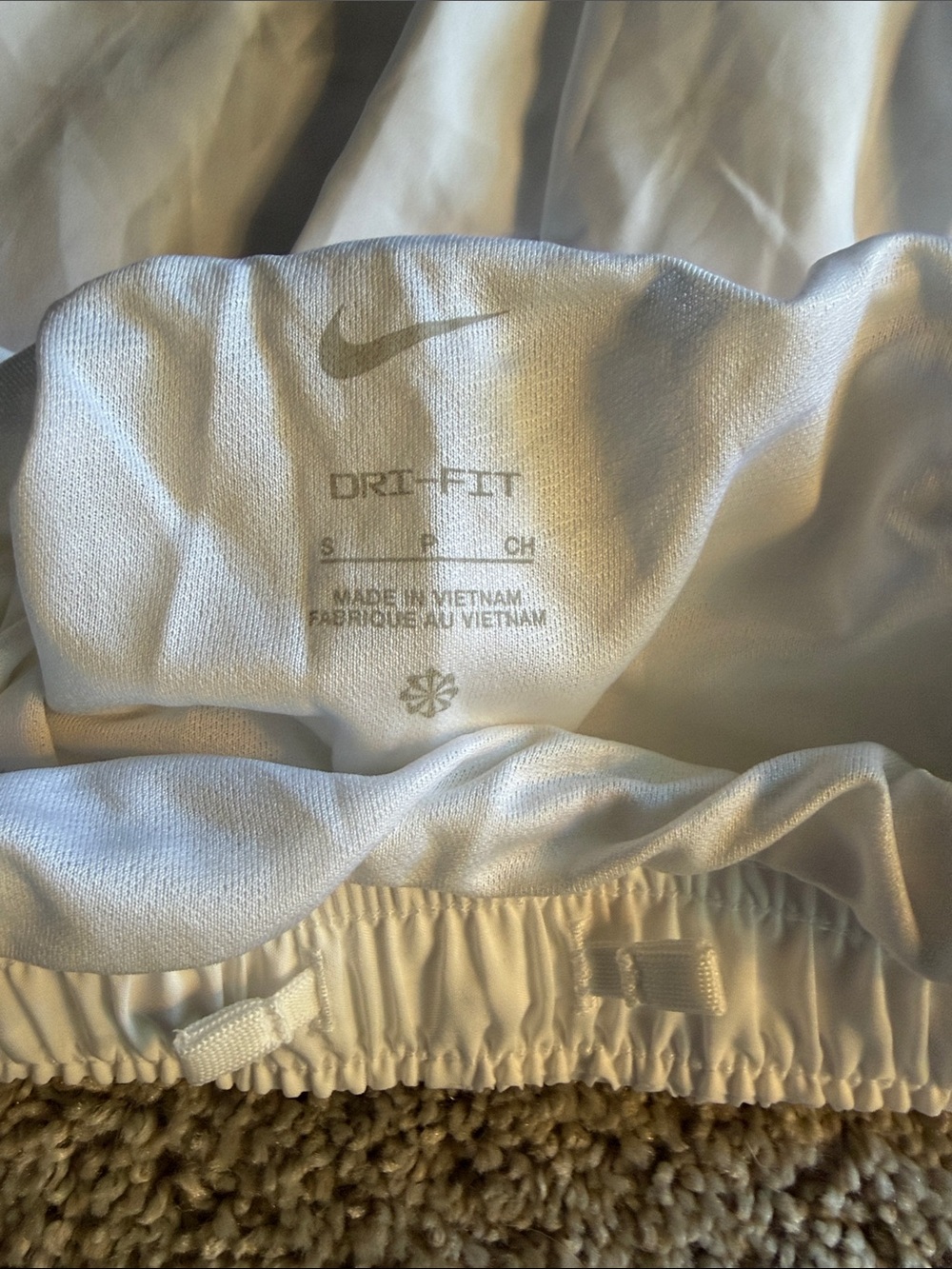 BRAND NEW Never Worn Nike White Women’s Philadelphia Eagles Athletic Shorts - Picture 3 of 4